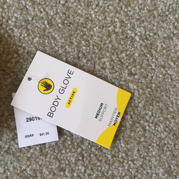 SOLD OUT Body Glove Active Sports Bra - Picture 3 of 8